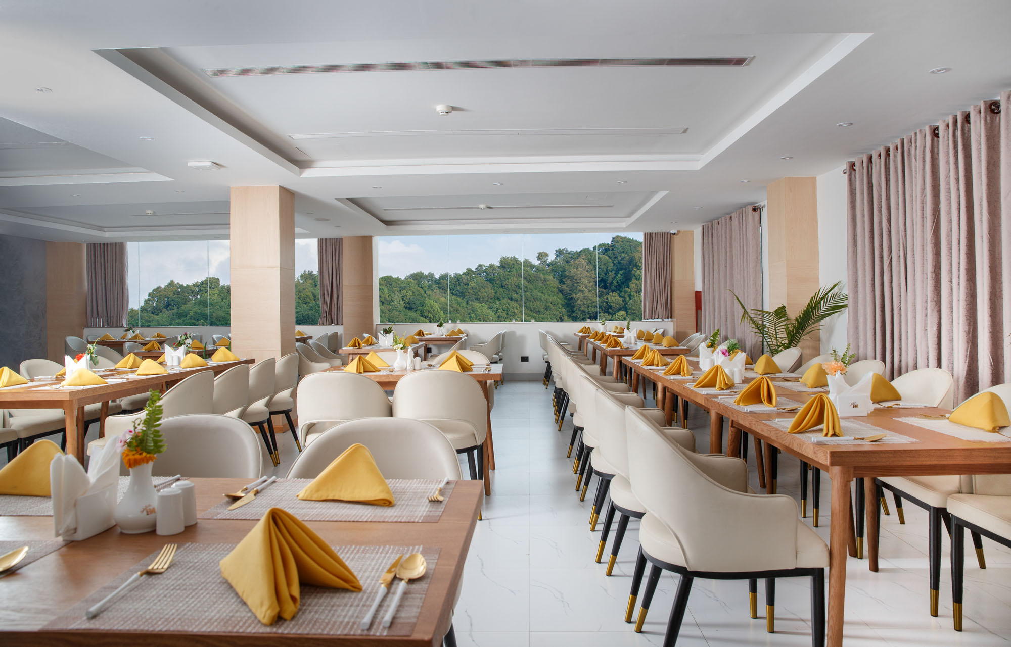 Restaurant_GOR_0687 copy